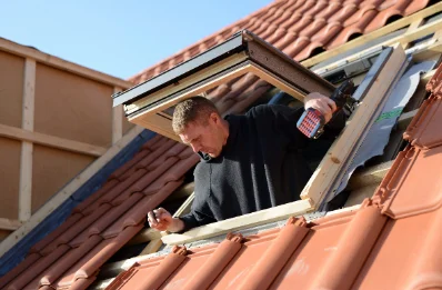 Pose de fenêtres de toit Velux à Rougnat